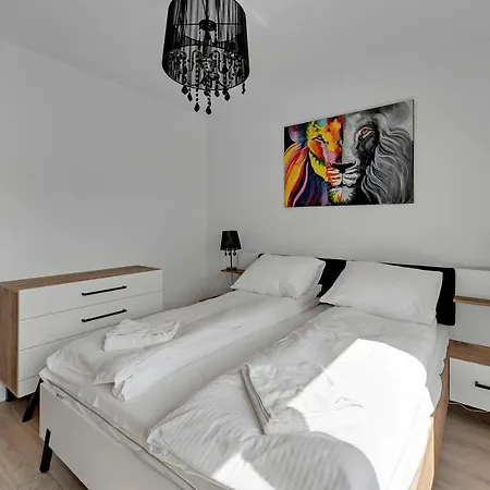 Apartment Chylonska By Grand