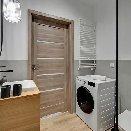 Apartment Chylonska By Grand